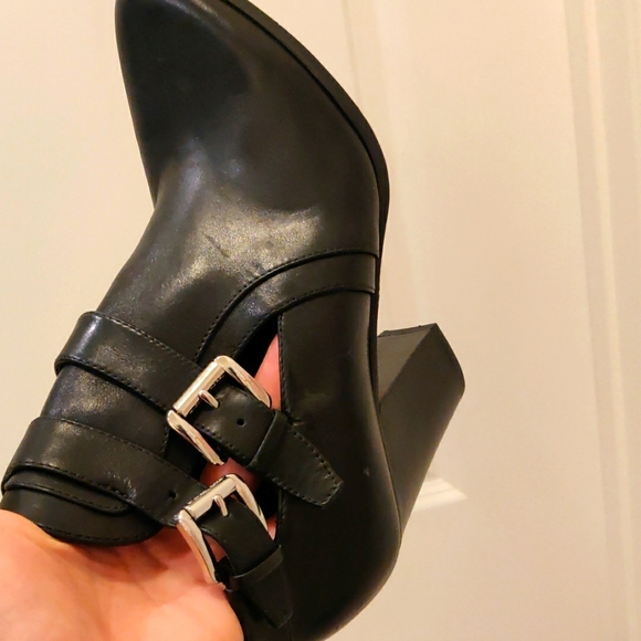 Michael Michael Kors Walden Black leather ankle, buckle boots sz 7 M - Picture 7 of 12